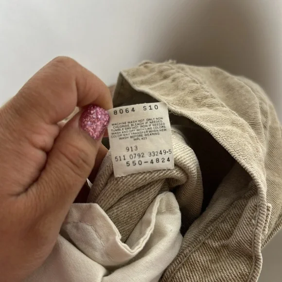 Vintage Levis 550 Men's 38 x 34 Relaxed Fit Cream Distressed Straight Jeans - Picture 10 of 11